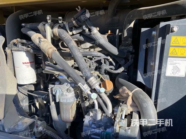 回轉(zhuǎn)馬達和主控閥（整機外觀）