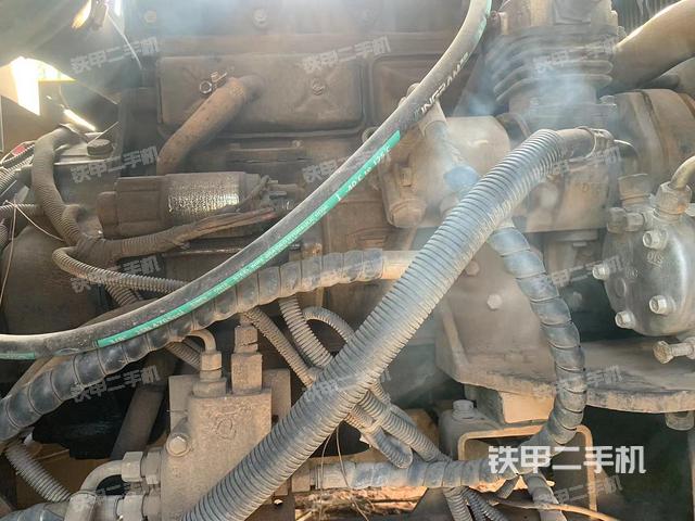 回轉(zhuǎn)馬達和主控閥（整機外觀）