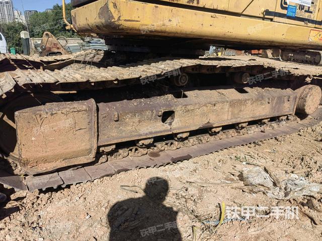 右側(cè)履帶整體（行走機(jī)構(gòu)）