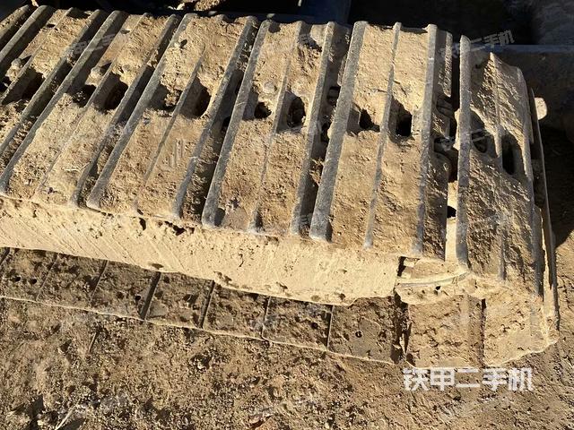 單側(cè)履帶整體（整機外觀）