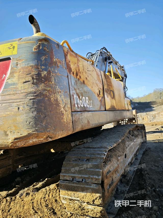 整機(jī)右后45°(整機(jī)外觀) 整機(jī)右后45°(整機(jī)外觀)