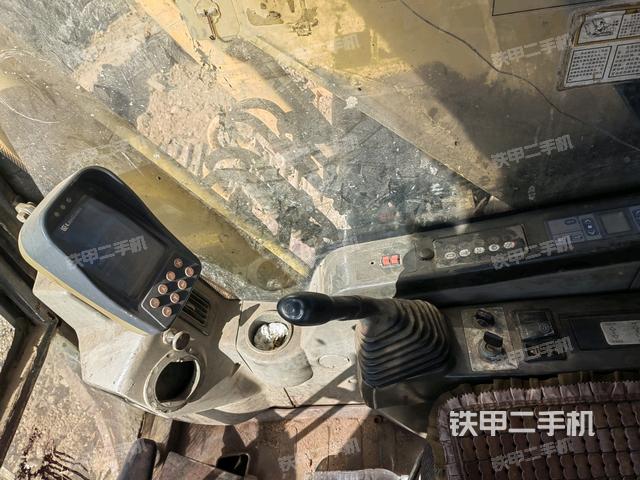 座椅左側(cè)控制臺(tái)/音響/含左手柄（駕駛室部分）