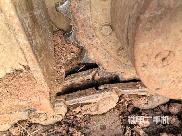 右側(cè)履帶整體?(行走機(jī)構(gòu)) 右側(cè)履帶整體?(行走機(jī)構(gòu))