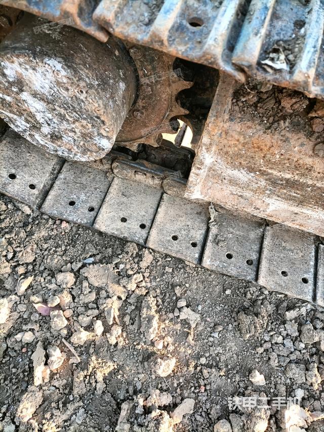 左驅(qū)動(dòng)輪（行走機(jī)構(gòu)）