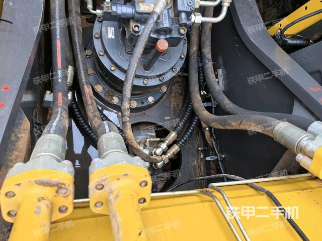 回轉(zhuǎn)馬達(dá)（上車部件）