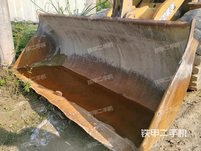 鏟斗后45°(工作裝置) 鏟斗后45°(工作裝置)