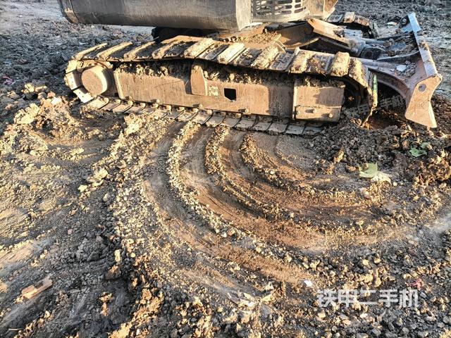 右側(cè)履帶整體?（行走機構）