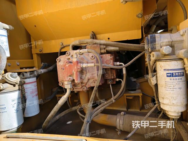 液壓泵斜45?左(大件艙室) 液壓泵斜45?左(大件艙室)