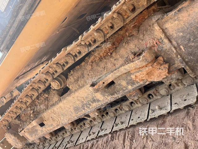 單側履帶整體（整機外觀）