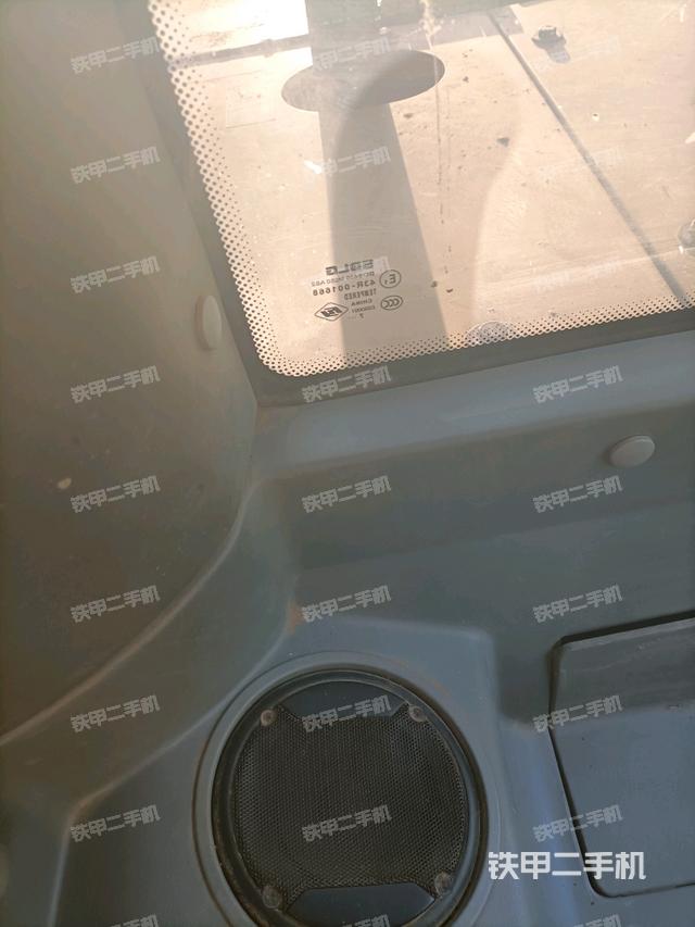 后窗玻璃角標(biāo)（駕駛室部分）