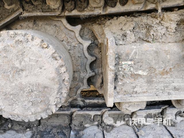 右驅(qū)動輪(行走機構(gòu)) 右驅(qū)動輪(行走機構(gòu))