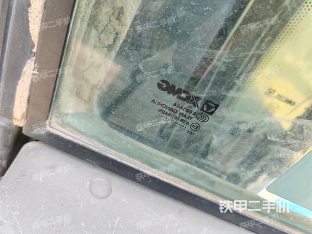 頂棚整體  內(nèi)(駕駛室部分) 頂棚整體  內(nèi)(駕駛室部分)