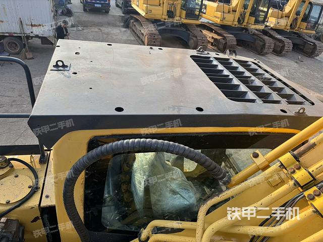 駕駛室頂部俯視（上車部件）