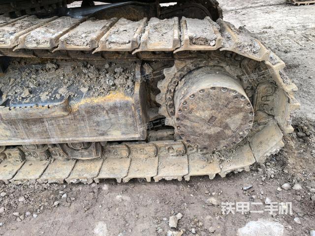 右驅(qū)動(dòng)輪（行走機(jī)構(gòu)）