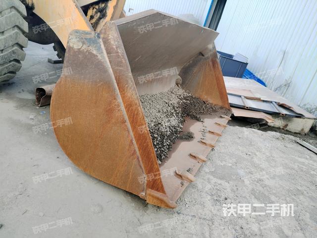 鏟斗前45°(工作裝置) 鏟斗前45°(工作裝置)