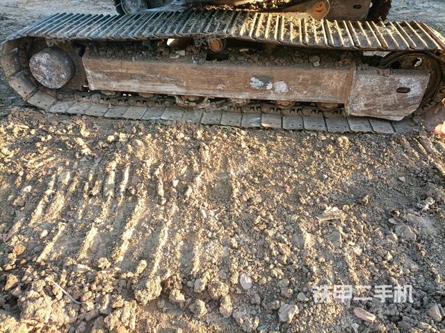 右側(cè)履帶整體?（行走機(jī)構(gòu)）