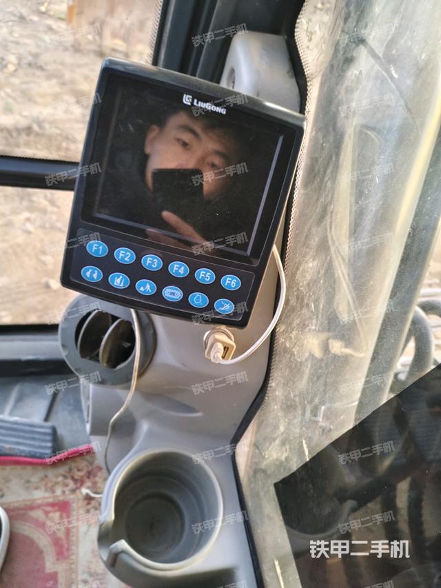 顯示屏?（駕駛室部分）