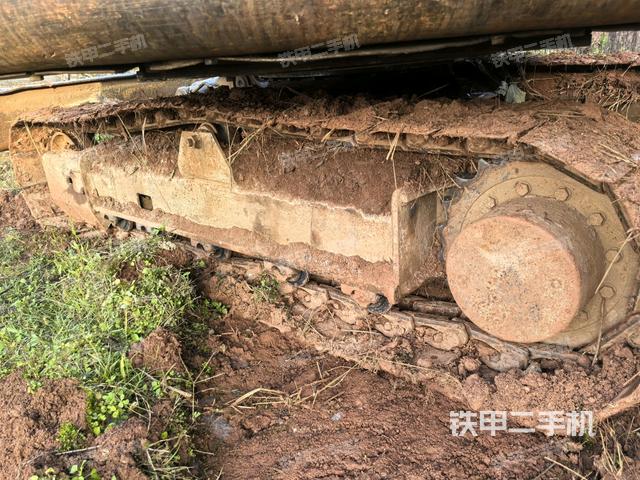 左側(cè)履帶整體?(行走機(jī)構(gòu)) 左側(cè)履帶整體?(行走機(jī)構(gòu))