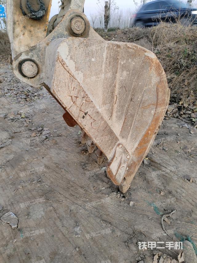 鏟斗右后整體（工作和回轉(zhuǎn)裝置）