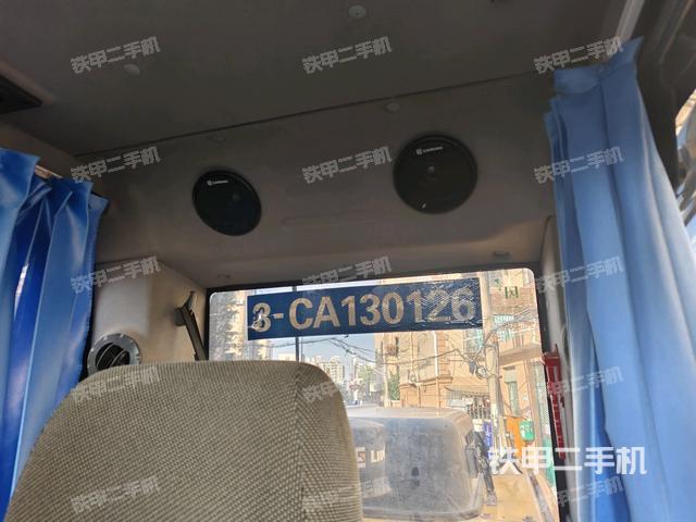 后窗玻璃角標(駕駛室部分) 后窗玻璃角標(駕駛室部分)