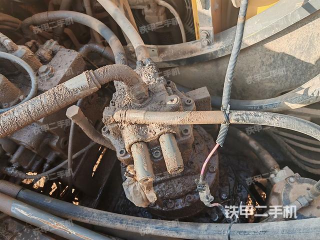 回轉(zhuǎn)馬達(dá)（上車部件）