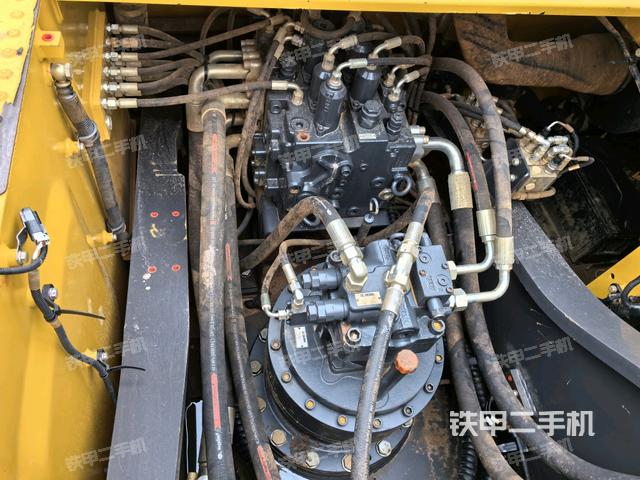 駕駛室頂部俯視（上車部件）