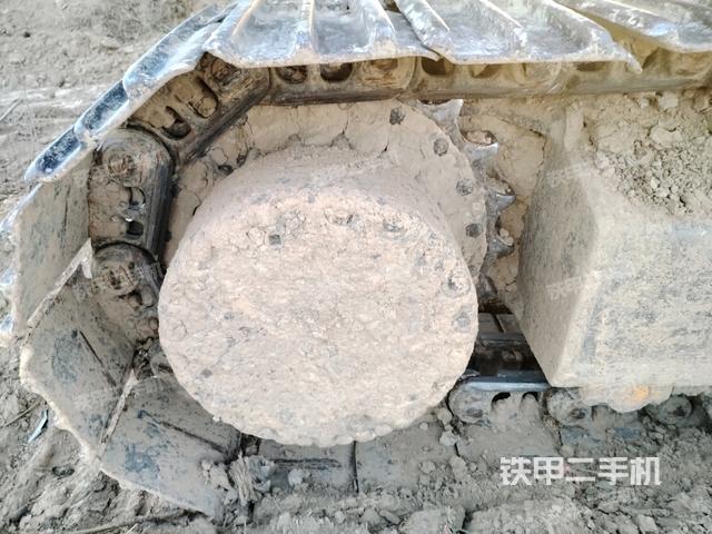 右驅(qū)動(dòng)輪（行走機(jī)構(gòu)）