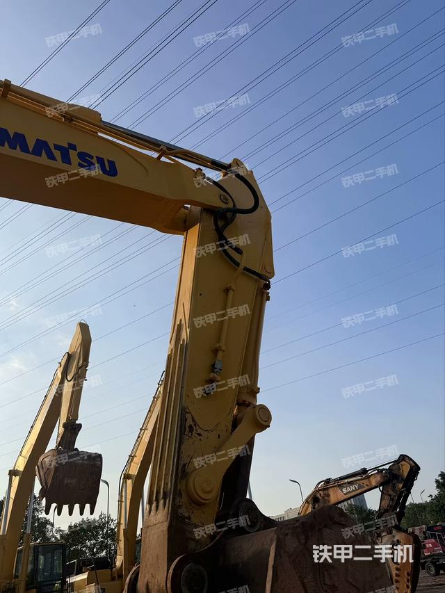 大臂油缸整體?豎拍（工作和回轉裝置）