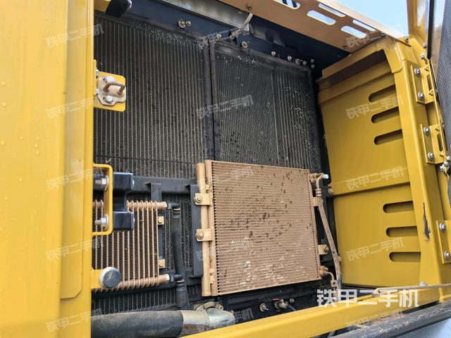 散熱器正面（大件艙室）