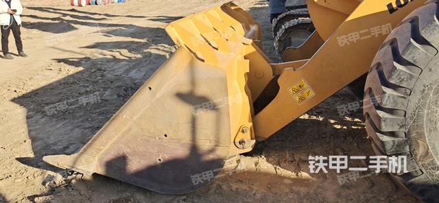 工作裝置整體（整機(jī)外觀及大件）