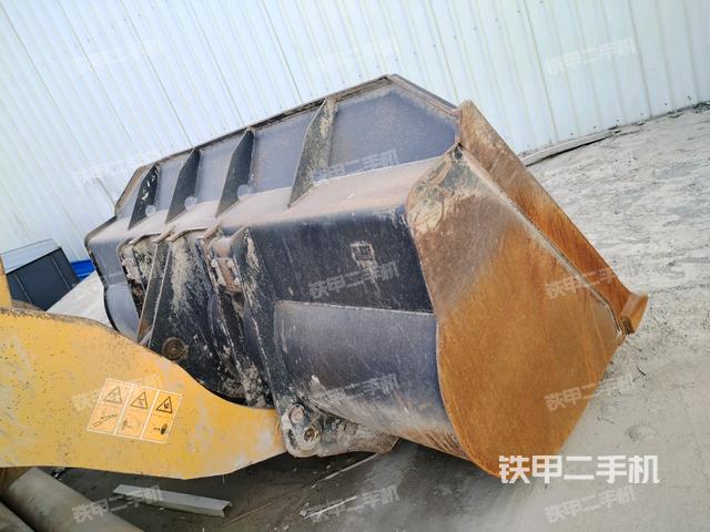 鏟斗后45°(工作裝置) 鏟斗后45°(工作裝置)