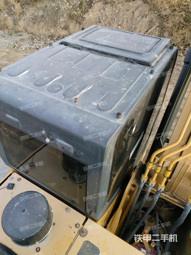 駕駛室頂部俯視（上車部件）