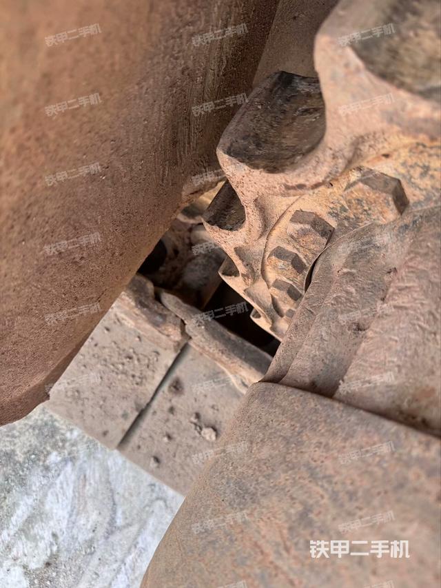 左側行走馬達蓋板（行走機構）