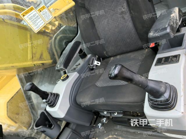 座椅后部（駕駛室部分）