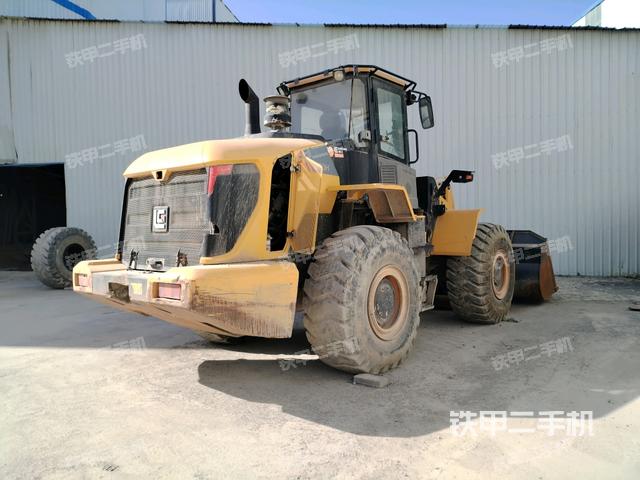 右后45°(整機外觀) 右后45°(整機外觀)