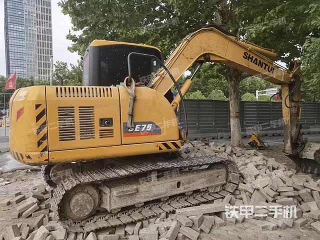 整機(jī)右后45°(整機(jī)外觀) 整機(jī)右后45°(整機(jī)外觀)