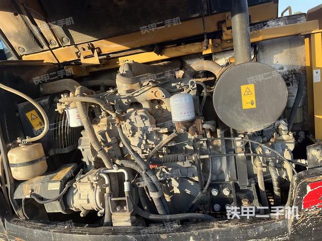 發(fā)動(dòng)機(jī)整體俯視(整機(jī)外觀) 發(fā)動(dòng)機(jī)整體俯視(整機(jī)外觀)