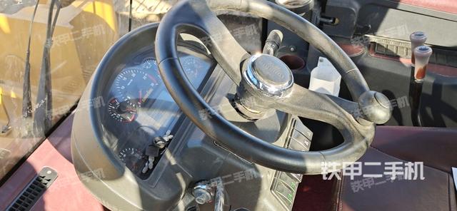 駕駛室工作臺（整機(jī)外觀及大件）