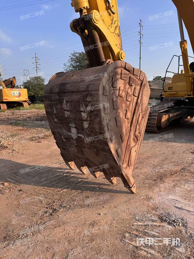 大臂根部?斜視（工作和回轉裝置）