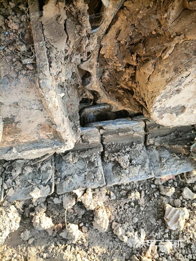 右驅(qū)動(dòng)輪（行走機(jī)構(gòu)）