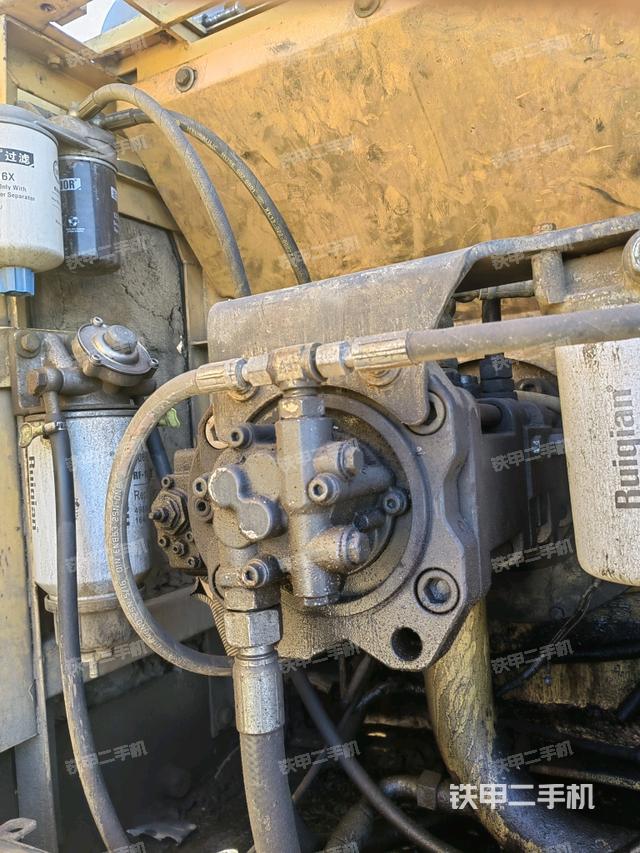 液壓泵斜45?左（大件艙室）