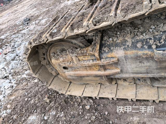 左側(cè)履帶整體?（行走機(jī)構(gòu)）