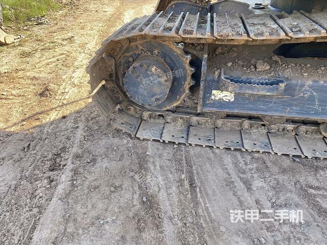 左驅(qū)動(dòng)輪（行走機(jī)構(gòu)）