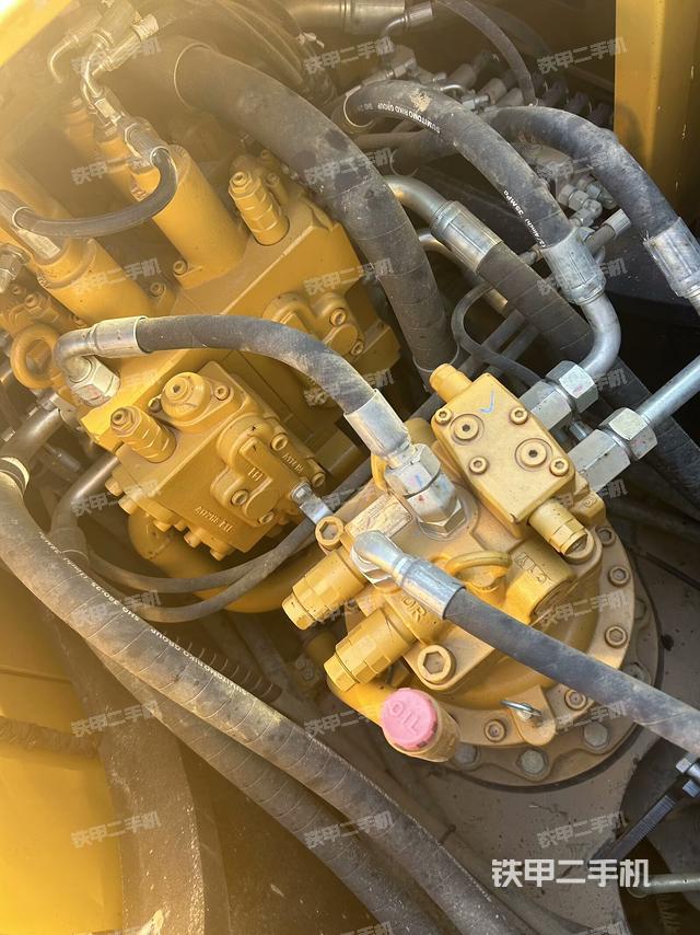 回轉(zhuǎn)馬達(dá)（上車部件）