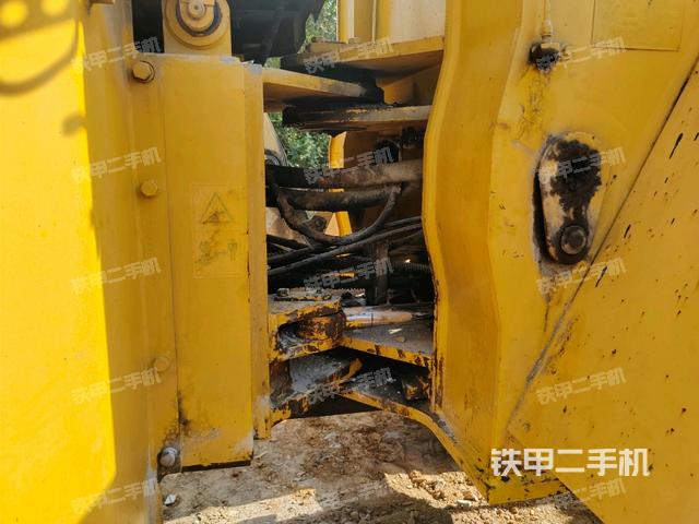 后驅(qū)動橋（液壓/傳動系統(tǒng)）