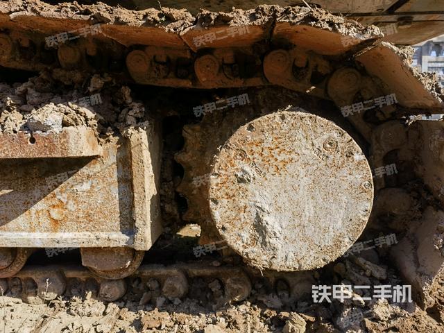 右驅(qū)動(dòng)輪（行走機(jī)構(gòu)）