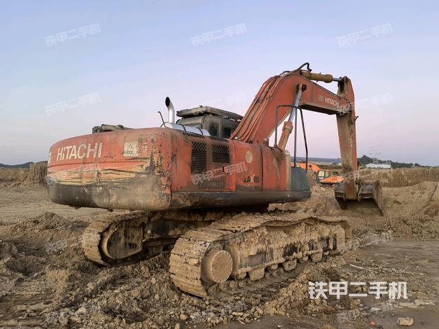 整機(jī)右后45°(整機(jī)外觀) 整機(jī)右后45°(整機(jī)外觀)
