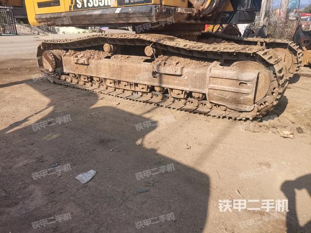 左側(cè)履帶整體?（行走機(jī)構(gòu)）