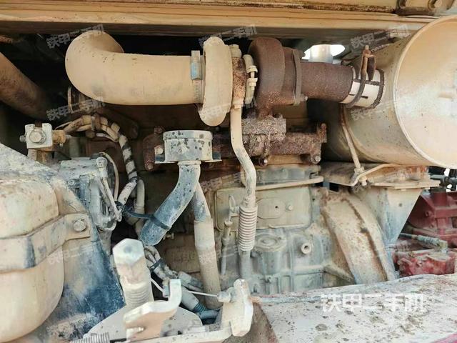 回轉馬達和主控閥（整機外觀）