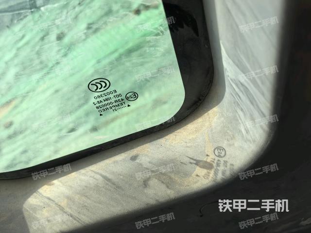 后窗玻璃角標(biāo)(駕駛室部分) 后窗玻璃角標(biāo)(駕駛室部分)